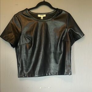 Black Boxy Crop T-Shirt with Short Sleeves